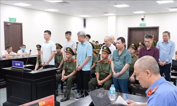 Xét xử sơ thẩm vụ án khai thác quặng trái phép ở Yên Bái