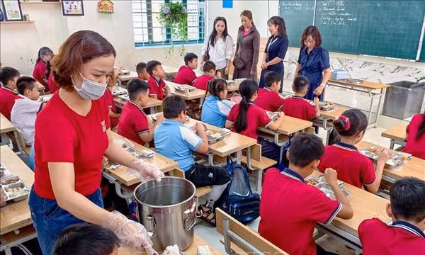 Bữa ăn bán trú: Xã Trung Giã chấn chỉnh toàn diện sau sự cố
