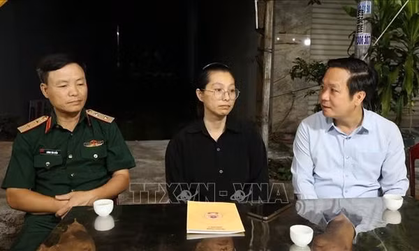 Thăm hỏi, động viên gia đình Thiếu tá quân đội hy sinh khi cứu người