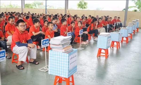 Xây dựng ‘Tủ sách dùng chung’, không để học sinh thiếu sách học tập