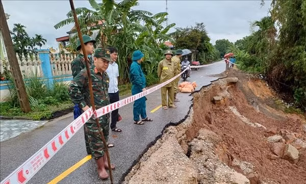 Mưa lũ gây nhiều thiệt hại tại các địa phương