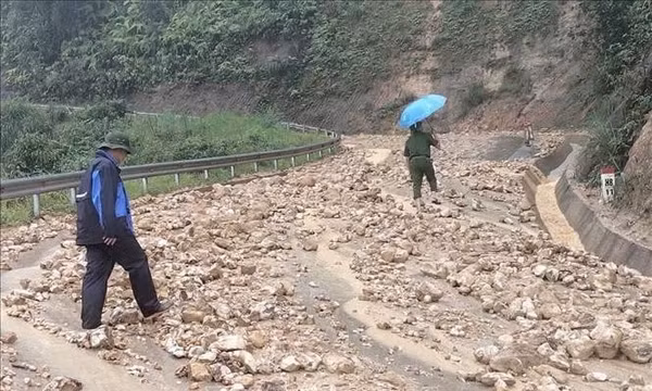 Mưa lớn ảnh hưởng nghiêm trọng đến hệ thống giao thông tỉnh Lào Cai
