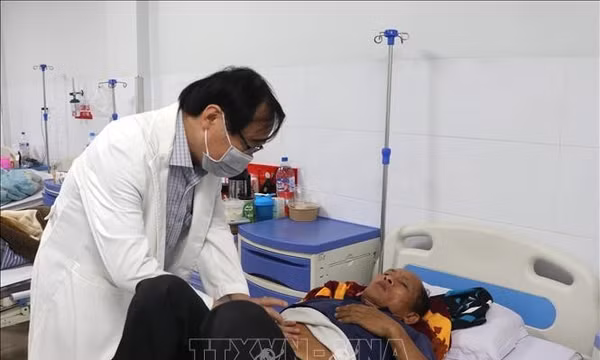 55 người nhập viện sau khi ăn bánh mì Bà Được