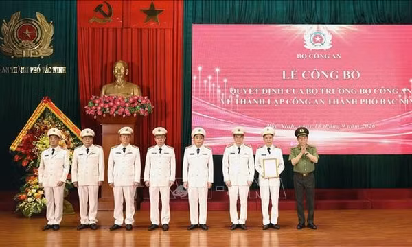 Lễ công bố Quyết định thành lập Công an thành phố Bắc Ninh