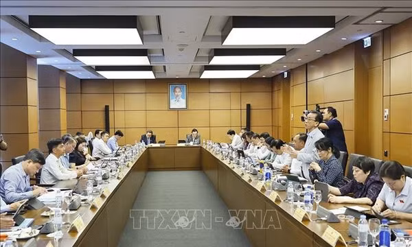 Tạo đột phá từ cải cách thể chế, quyết đạt mục tiêu tăng trưởng