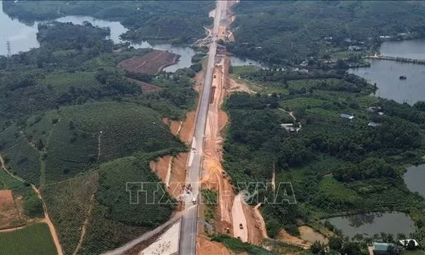 Gấp rút thi công, sớm hoàn thành cao tốc Tuyên Quang - Hà Giang 