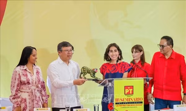 Việt Nam chia sẻ tầm nhìn phát triển, thúc đẩy hợp tác tại Mexico