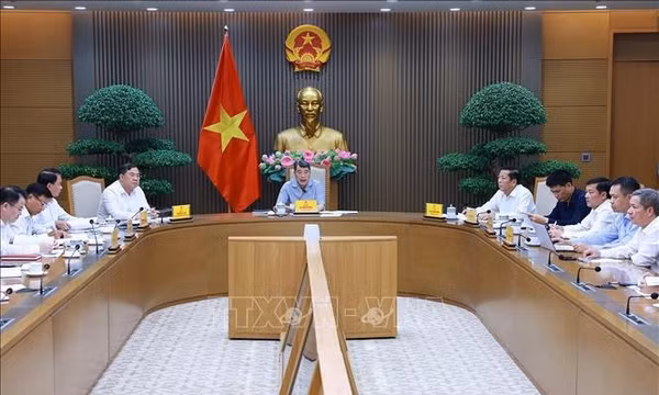 Thủ tướng Lê Minh Hưng: Không điều chỉnh tiến độ các dự án giao thông trọng điểm nếu không có lý do chính đáng