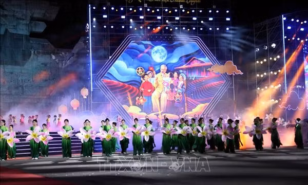 Phó Chủ tịch Thường trực Quốc hội Đỗ Văn Chiến dự khai mạc Lễ hội Thành Tuyên 2026