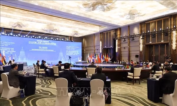 Việt Nam hướng tới hợp tác an toàn và bền vững về AI cùng Trung Quốc và ASEAN