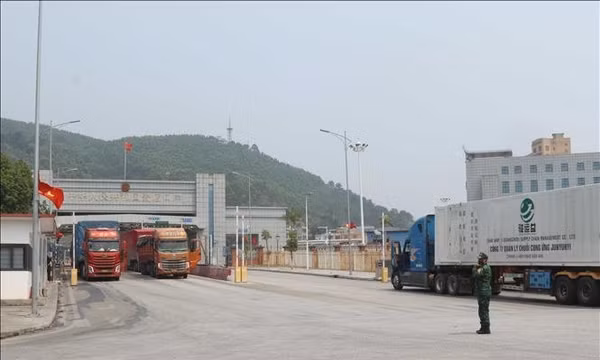 Tạo đà tăng trưởng hai con số từ kinh tế cửa khẩu