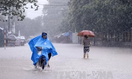 Thái Nguyên mưa lớn, cảnh báo ngập sâu nhiều tuyến phố
