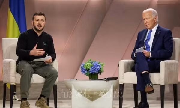 Tổng thống Mỹ và Ukraine thảo luận kế hoạch hướng tới chấm dứt xung đột tại Ukraine