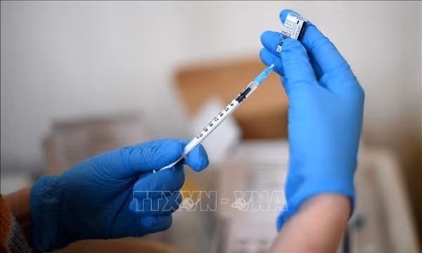 Vaccine mRNA mở ra bước ngoặt điều trị u hắc tố