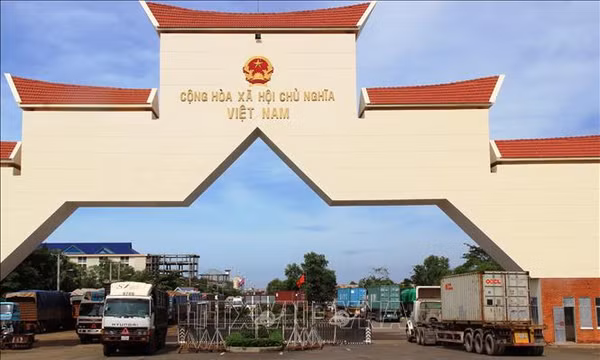 Việt Nam - Campuchia tạo động lực mới, hướng tới mục tiêu thương mại 20 tỷ USD