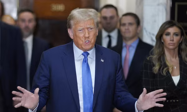 Tranh cãi về việc truyền hình trực tiếp phiên tòa hình sự đầu tiên chống ông Trump