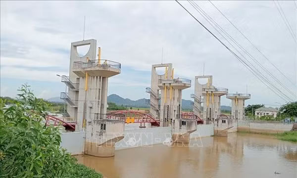 An Giang mở cống Tha La - Trà Sư kiểm soát lũ từ ngày 25/9