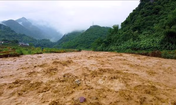 Huế cảnh báo nguy cơ lũ quét, sạt lở đất ở 9 xã, phường