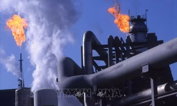 Chủ tịch Quốc hội Iran thông báo tình hình sau khi Tổng thống Trump nói giếng dầu Iran sắp nổ