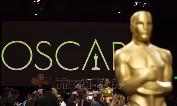 Một tượng vàng Oscar tại lễ trao giải. Ảnh tư liệu: AFP/TTXVN (Không được sử dụng, chia sẻ bởi bên thứ ba)