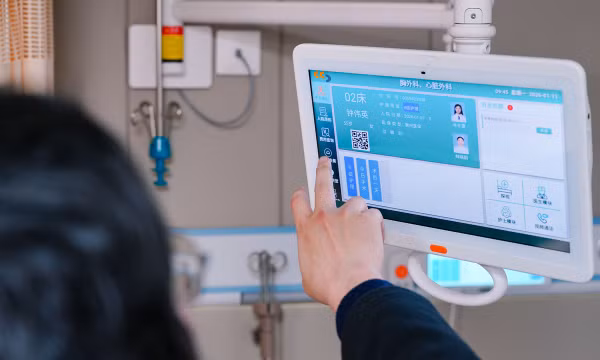 Kinh nghiệm từ Trung Quốc trong vận hành bệnh viện AI