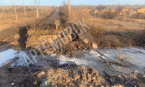 CNN: Các lực lượng Nga cho nổ tung cây cầu tiếp tế sống còn của Ukraine tới Bakhmut