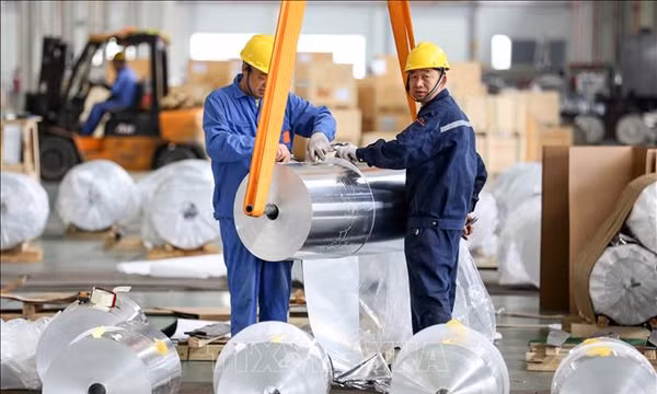 Cơn khát điện của AI gây sức ép lên ngành luyện nhôm