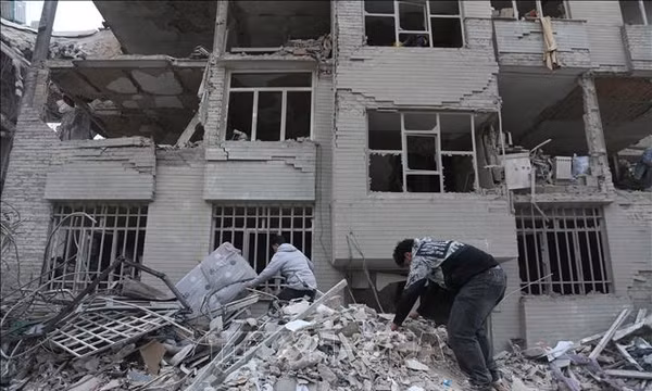 Diễn biến mới nhất về chiến sự Trung Đông: Mỹ tấn công đảo Kharg; Iran tăng cường trả đũa