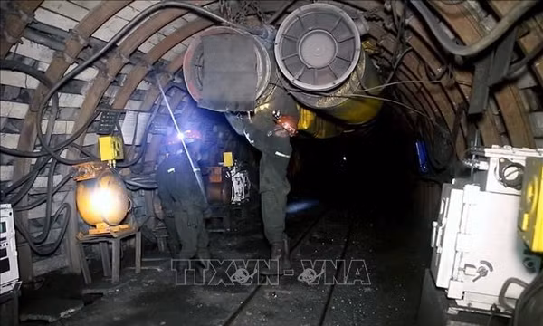 Ứng dụng công nghệ khai thác than tại Quảng Ninh. Ảnh: TTXVN