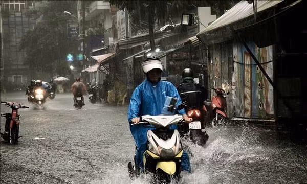 Nam Bộ đón đợt mưa lớn, TP. Hồ Chí Minh chủ động ứng phó ngập