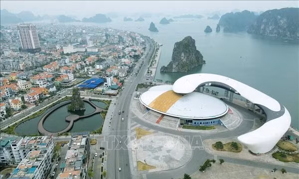 Quảng Ninh khẳng định vị thế 'đất lành' cho nhà đầu tư
