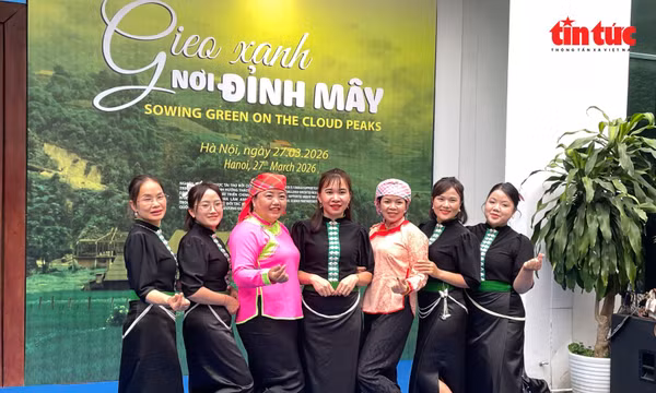 Phụ nữ vùng cao với hành trình thích ứng biến đổi khí hậu, chung tay phát triển du lịch sinh thái bền vững