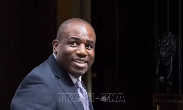 Ngoại trưởng Anh David Lammy tới dự cuộc họp nội các ở thủ đô London ngày 6/7/2024. Ảnh: Getty Images/TTXVN
