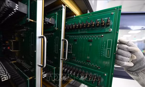 Tesla, Nvidia dự kiến đầu tư 2,8 tỷ USD vào sản xuất đế chip AI
