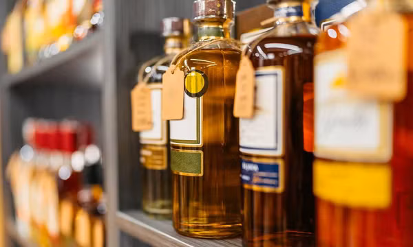 Tổng thống Mỹ tuyên bố dỡ bỏ thuế rượu whisky Scotland với Anh
