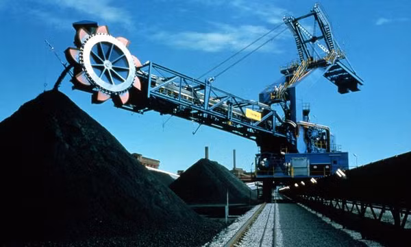 Trung Quốc nới lỏng lệnh cấm nhập khẩu than của Australia