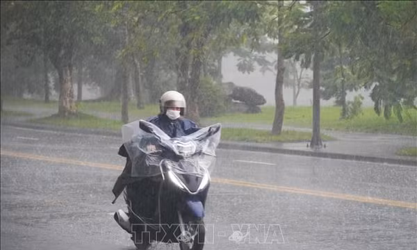 Đề phòng lũ quét, sạt lở đất ở 3 tỉnh, thành phố Trung Bộ