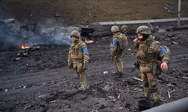 Binh sĩ Ukraine tại vùng giao tranh với lực lượng Nga ở thủ đô Kiev. Ảnh tư liệu: AFP/TTXVN (Không được sử dụng, chia sẻ bởi bên thứ ba)