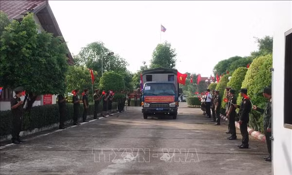 Quân đội nghiệm thu xe bảo đảm cho các đội tìm kiếm, quy tập hài cốt liệt sĩ