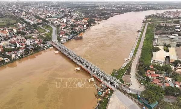 Hạn chế giao thông tuyến đường thủy nội địa trên sông Đuống đoạn qua Hà Nội