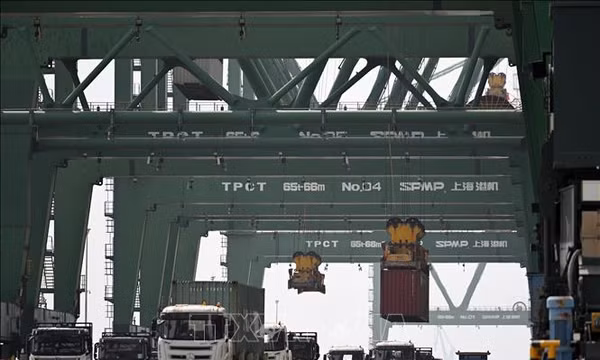Ba thách thức và hai điểm sáng trong năm 2025 ở châu Á