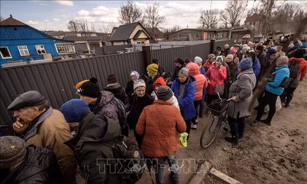 Ukraine chạy đua đưa người tị nạn về nước giữa khủng hoảng lao động