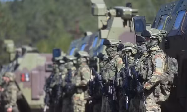 Căng thẳng Kosovo: Serbia báo động quân đội; 25 binh sĩ NATO bị thương trong đụng độ