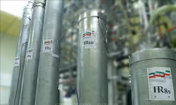 Các máy ly tâm tại cơ sở hạt nhân Natanz, Iran. Ảnh tư liệu: AFP/TTXVN (Không được phép chia sẻ, khai thác bởi bên thứ ba)
