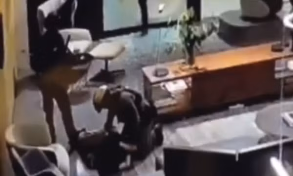 Nổ súng tại trung tâm thương mại ở Bangkok khiến ít nhất 3 người thiệt mạng