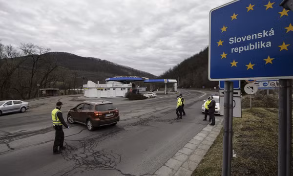 CH Séc gia hạn kiểm soát biên giới với Slovakia đến hết 4/2