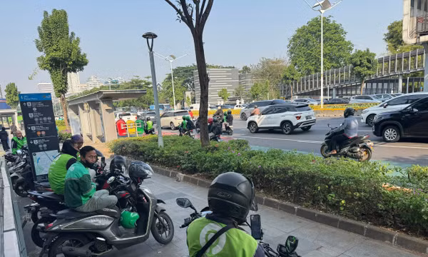 Indonesia: Thu nhập tài xế xe công nghệ chịu nhiều sức ép