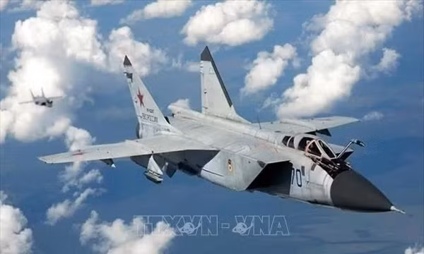 Chiến đấu cơ Mig-31 của Nga nhận lệnh xuất kích sau động thái của Mỹ