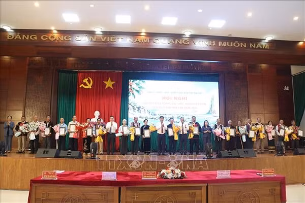 Tiếp tục giữ lửa cho cộng đồng, giữ trọn niềm tin của nhân dân