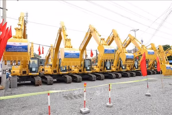 Ninh Bình khởi công tuyến đường kết nối liên vùng đồng bằng và miền núi